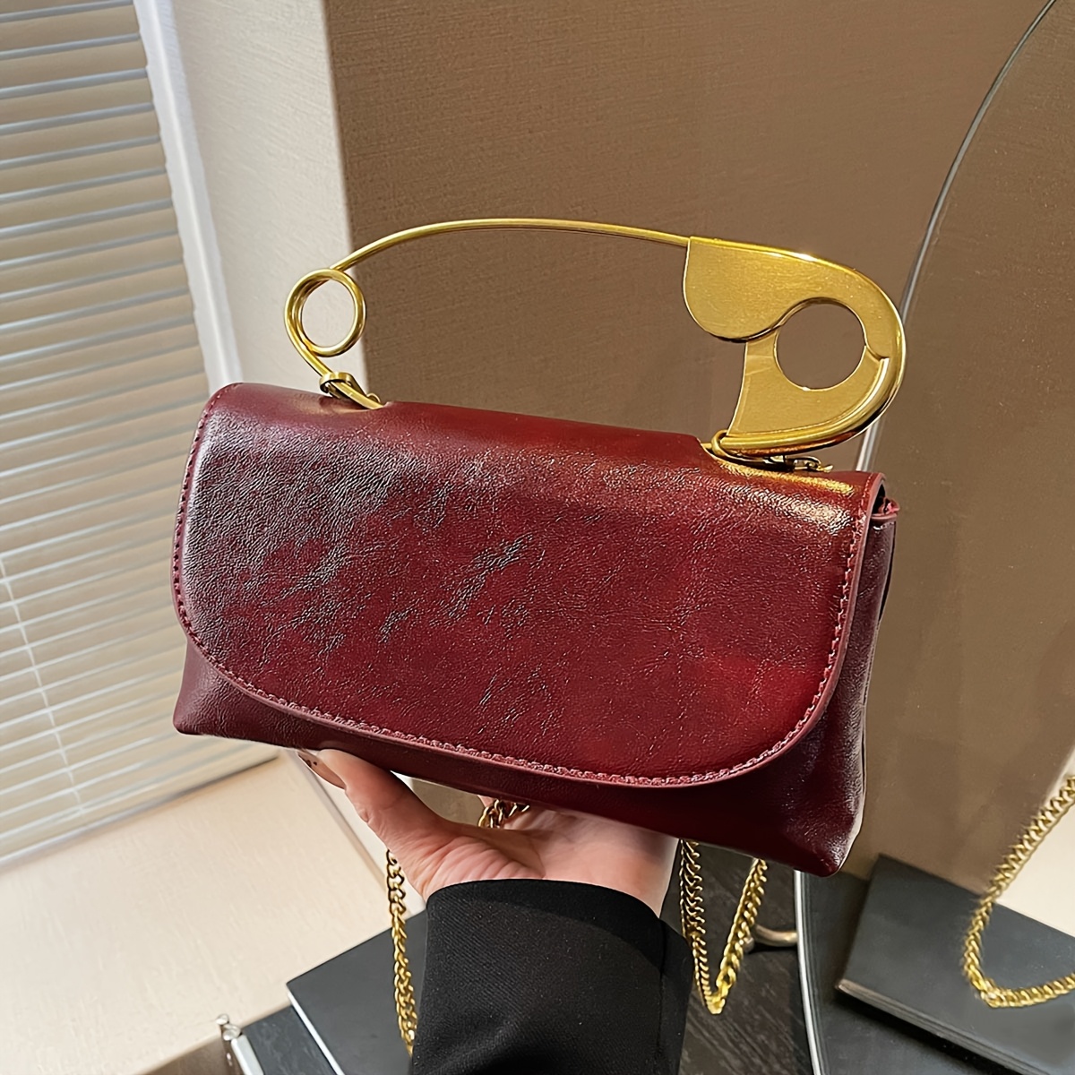 TEMU Women's Crossbody Bag Vintage Burgundy Paperclip Chain Bag Niche Design Metal Pin Handbag Women' Crossbody Bag Texture Evening Bag Fashionable