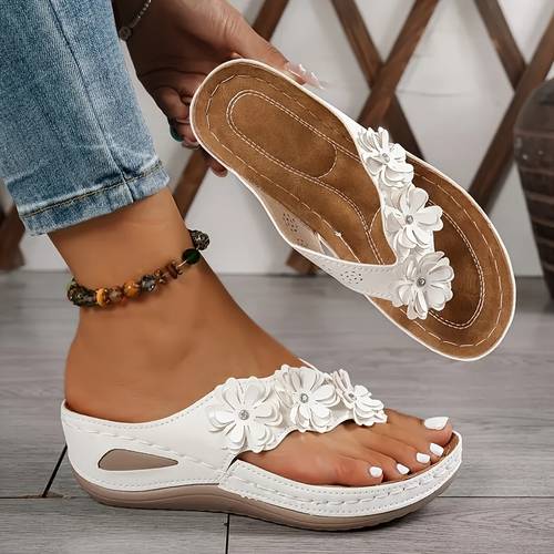 new womens thick soled slip on slippers versatile and fashionable casual womens slippers cross border plus size round toe slip on slippers with floral decoration suitable for daily and outdoor use women shoes