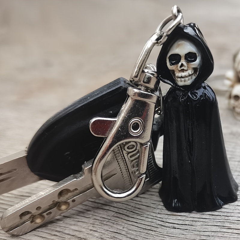 

Spooky 3d Skull Keychain - Resin, Car Keys & Handbag Decor, Ideal Halloween Gift