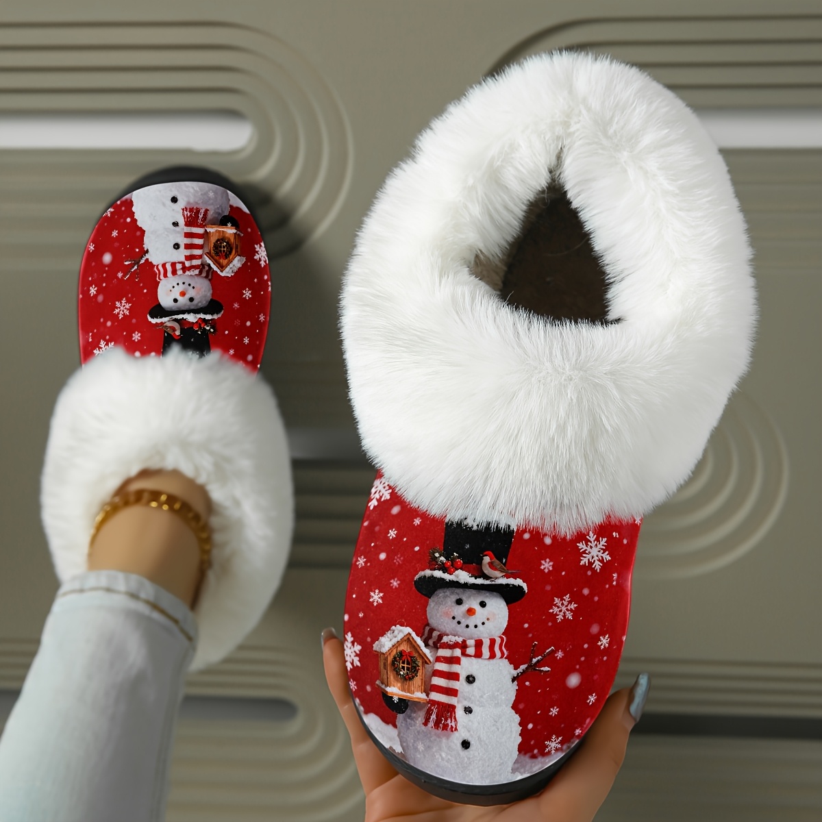 Women's Cozy Winter Snowman Slippers with Plush -Like Collar & TPR Sole - Red & White Snowflake House Shoes