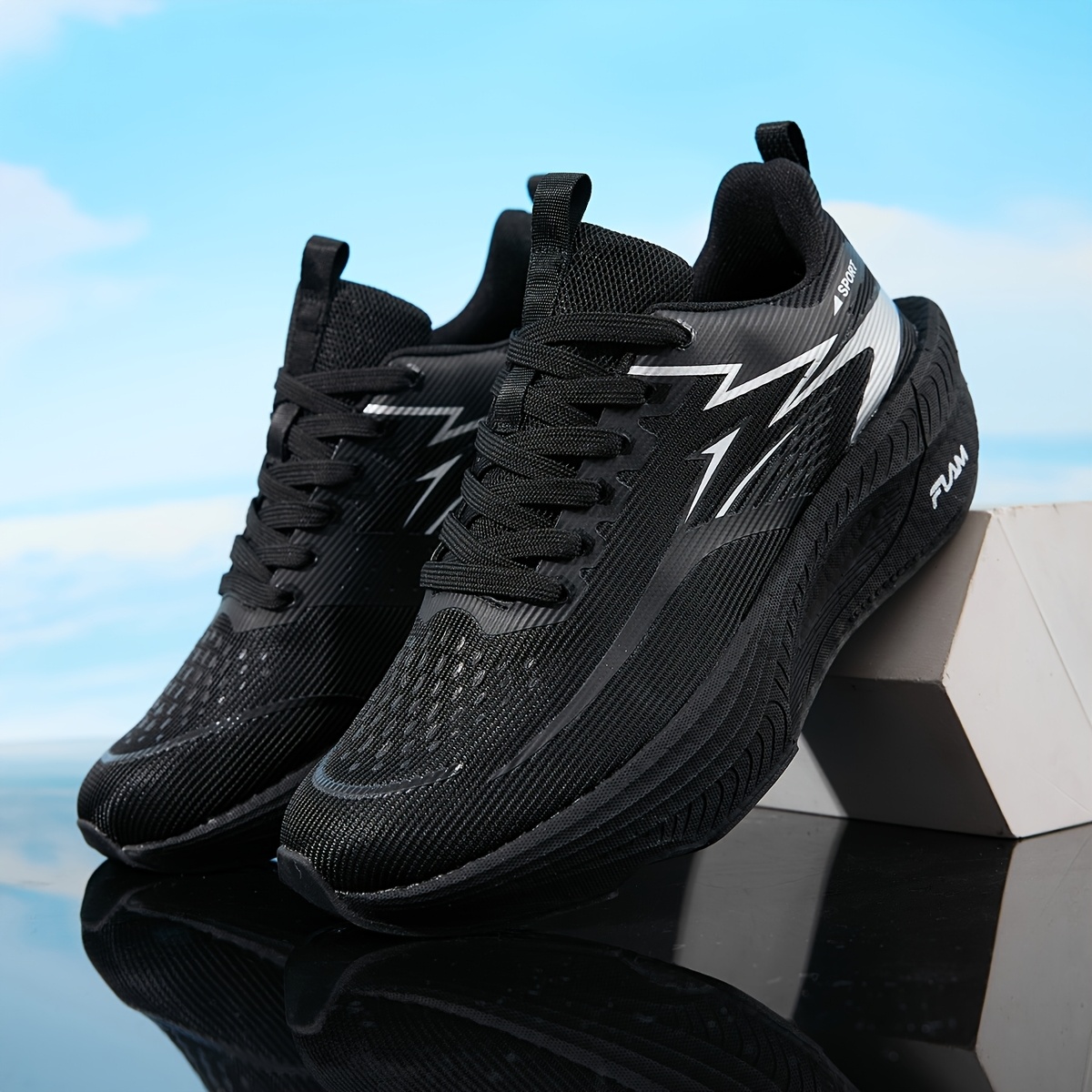 ZERJER Professional Running Shoes with Carbon Plate Technology, Lightweight Cushioning Sneakers, Non-Slip TPU Rubber Outsole, Breathable in White And Black, High-Performance Gym Training Shoes for Both Men And Women