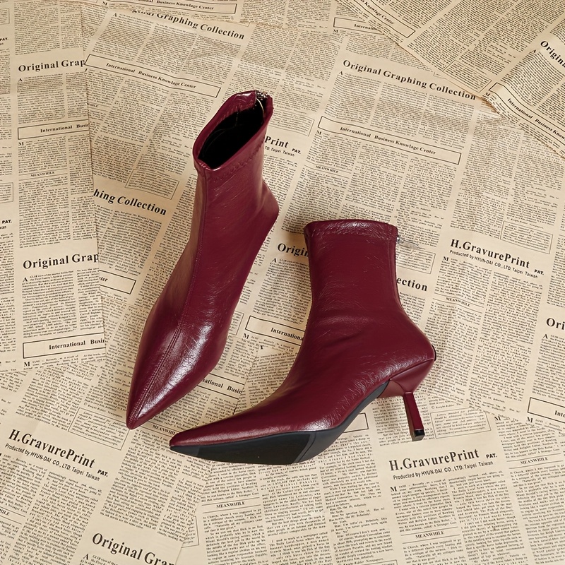 Bottes Courtes à Talons Hauts Pointus Rouges Style Français pour Femmes avec Fermeture Éclair Arrière - Bottes Élégantes pour l'Hiver, Idéales avec Jupes et Robes, Bottes Habillées pour Tenues Décontractées ou Habillées (Lavage à la Main) - Nouveau Design 2025