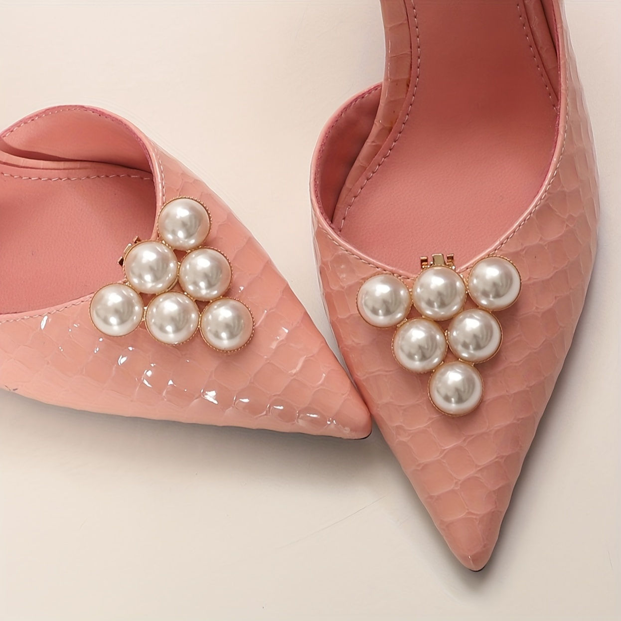 

2pcs Artificial Pearl Triangle Shoe Buckles For High Heels Decoration, Gifts For Ladies Women