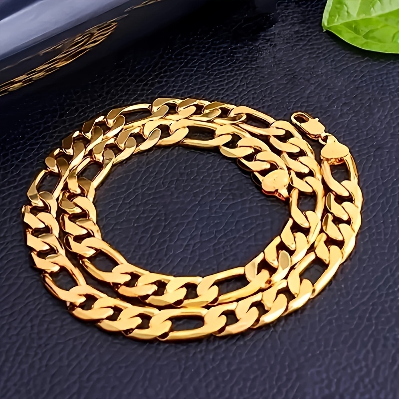 A Stylish 304 Stainless Steel Necklace, Plated with 14K Golden. The Thick Chain Is Suitable for Both Men And Women. This Trendy Golden Accessory Is An Ideal Gift for Any Gender, Especially Perfect for Father's Day Or Mother's Day.
