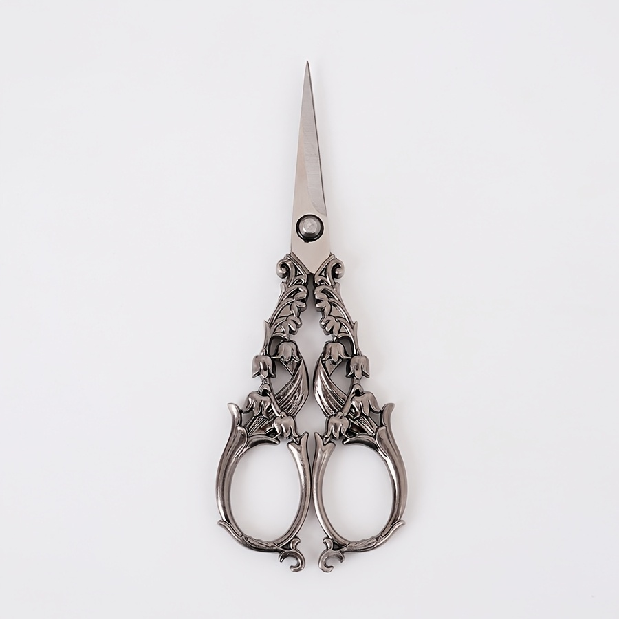 

1pc Vintage Hollow Embroidery Scissors, Handy Diy Craft Line Clippers, Mini Scissors