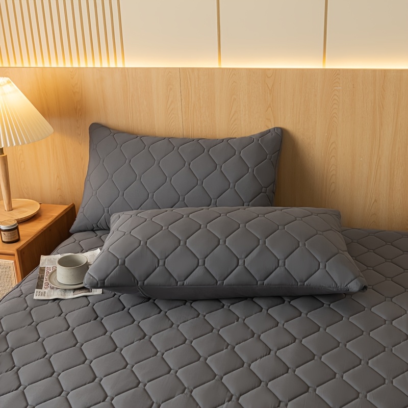 Set Of 2 Pillowcases With Protective Covers For Pillows (pillows Not Included). Soft And Comfortable Solid Grid Heat-insulating Pillowcases That Machine Washed. Suitable For Bedroom And Living Room.
