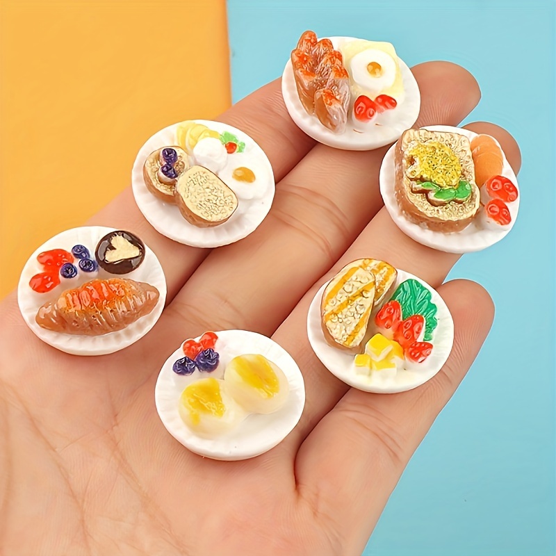 

6pcs Micro Landscape Simulation Round Plate Food, Creative Cream Glue Homemade Mobile Phone Case Refrigerator Sticker Headwear Jewelry Resin Accessories