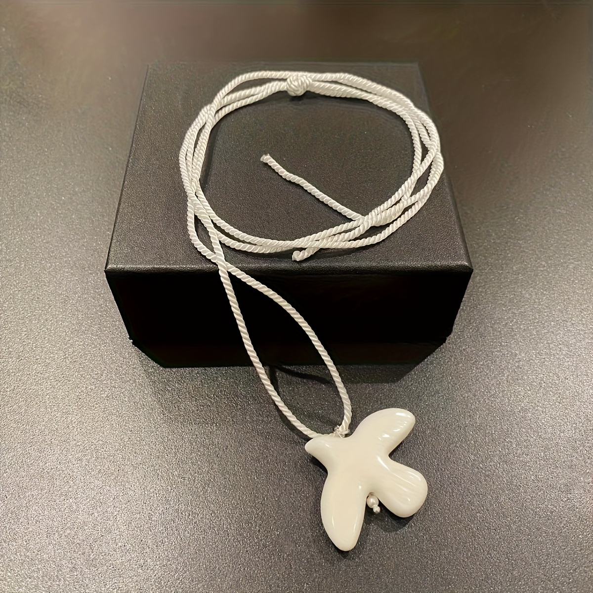 1 Simple And Stylish Pigeon Pendant Necklace, Perfect For Daily Wear Or Party Accessories. An Ideal Gift For And Festive Occasions