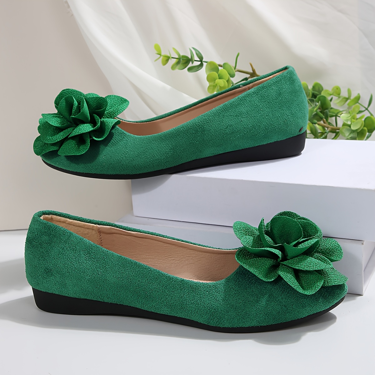 slim fit dress slacks Schuyler 18th Century Shoes (Green) 7.5 main image 0