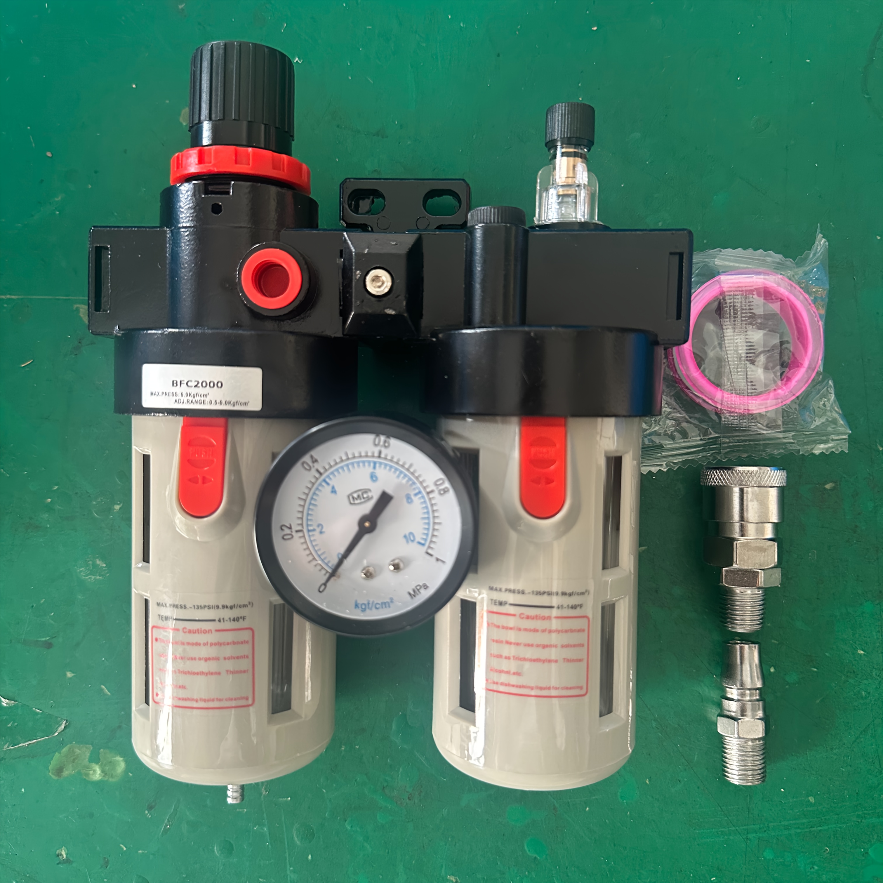 E-shop TBFC2000 1/4" Luftkompressor-Filterregler-Kombination mit Öl-Wasser-Trennung, Kupferfilter & Schnellanschlussfittings - 14-110 cm³/min, 1.4 Bar,