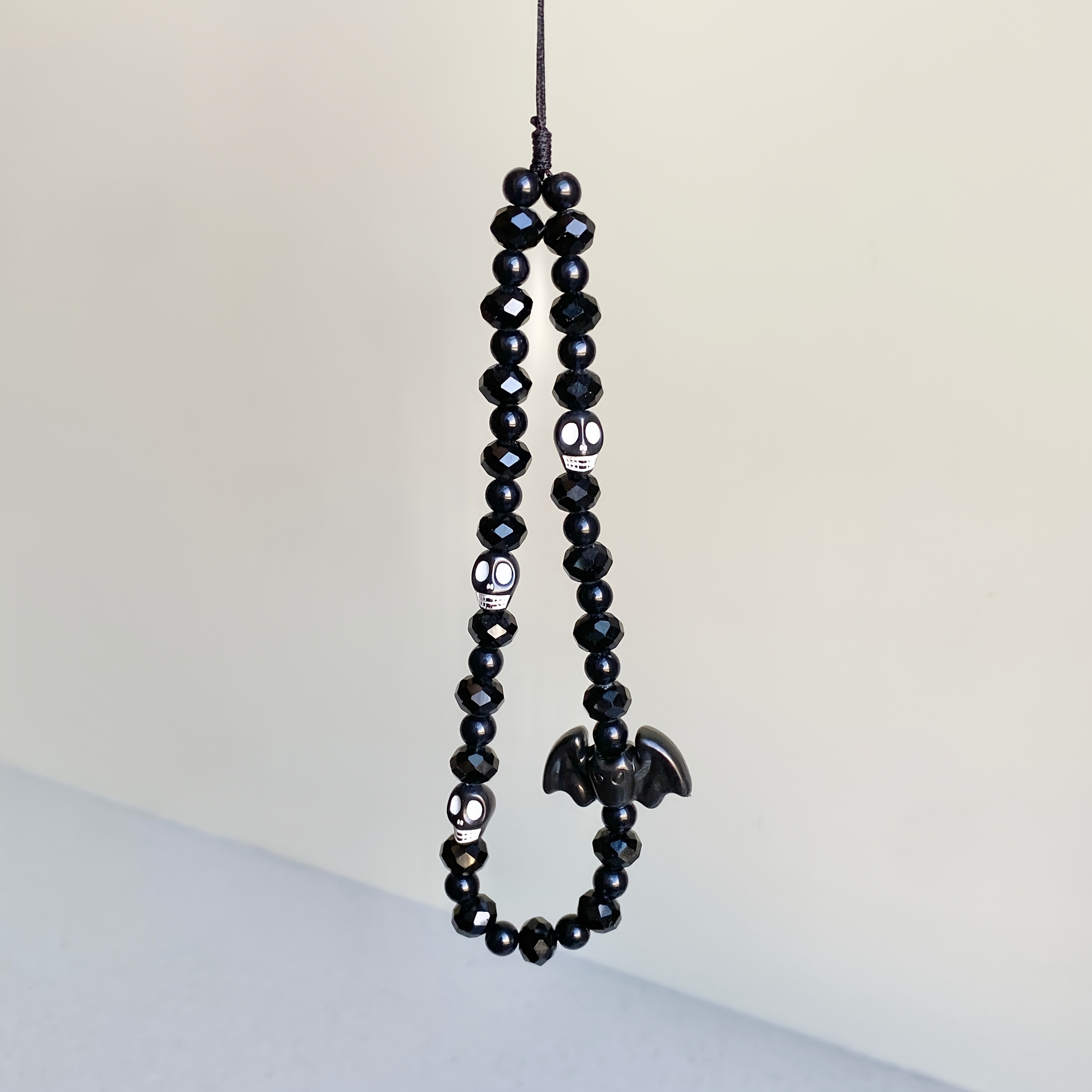 TEMU 1pc Halloween Bat Element Short Wrist Style Phone Lanyard, Suitable For Halloween Use Phone Decoration, Phone Anti-loss Pendant, Suitable As
