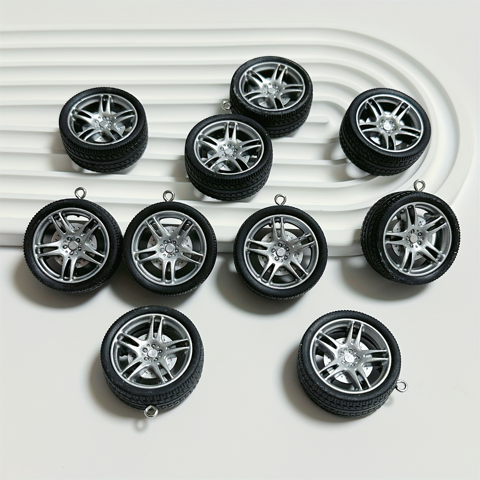 E-shop 10 Stück Charms Simulation 32mm Plastik Reifen Anhänger Geeignet für Handgemachte Schmuck Ohrringe Halskette Kette Dekor Kreatives Geschenk