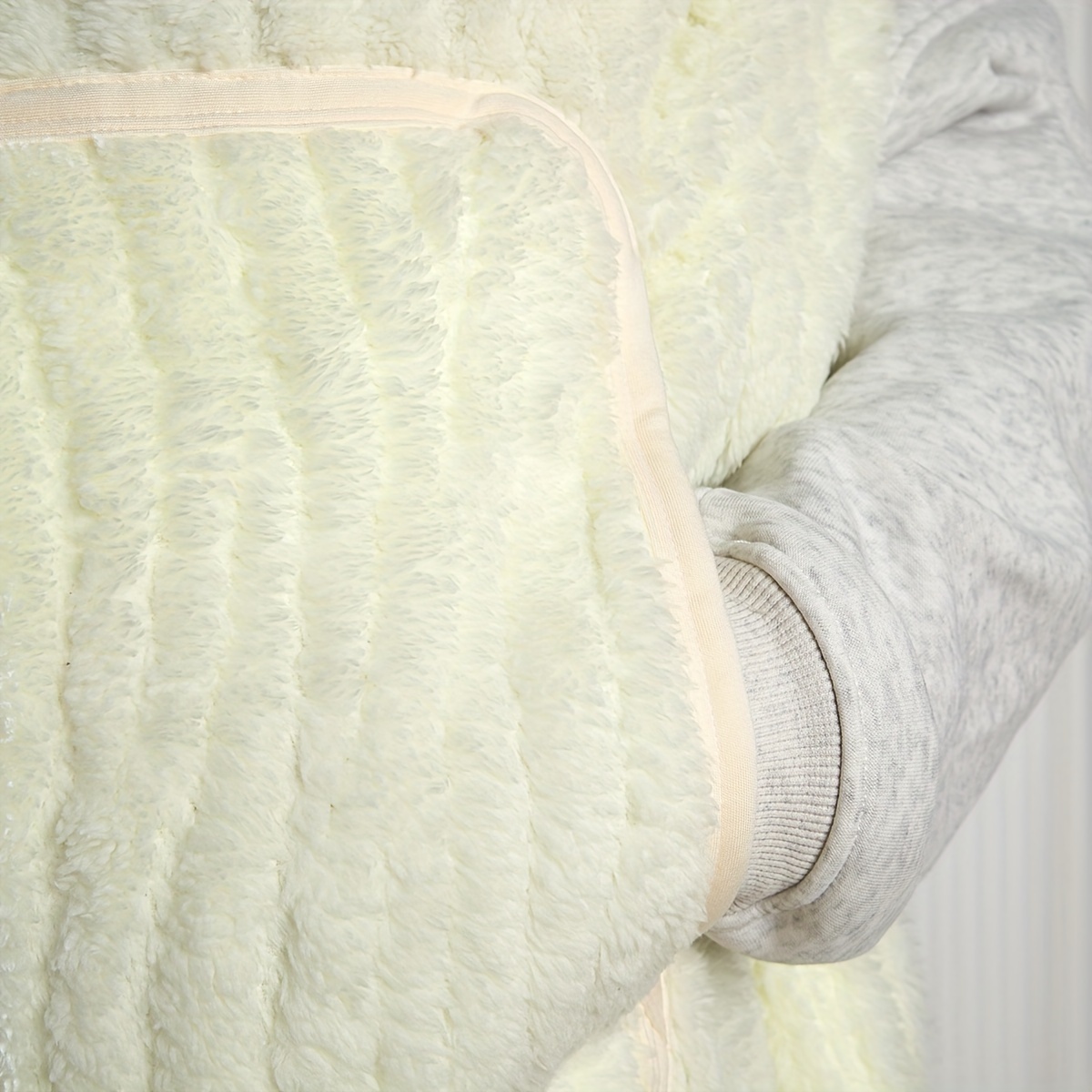 Cozy Autumn Winter Blanket with Mom's Warm Pocket
