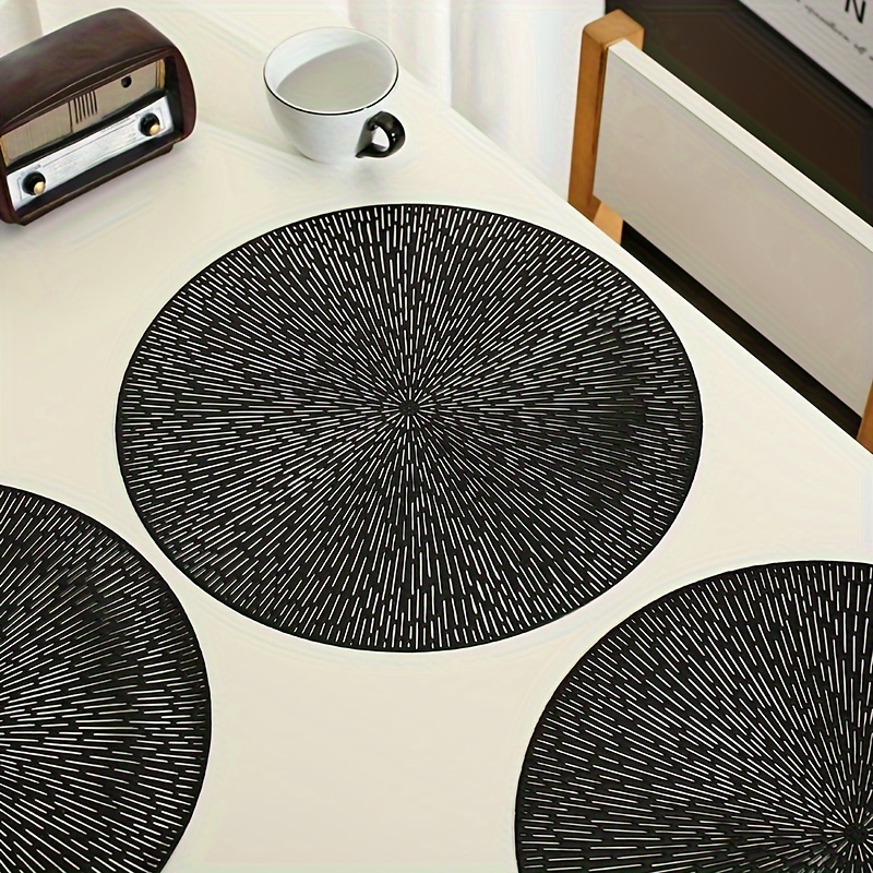 

1/4/6pcs, Placemats, Pvc Round Place Mats, Heat-resistant, Washable Table Mats For Indoor/outdoor Use, Suitable For Dining, Wedding, Camping, Festival, Party Decor