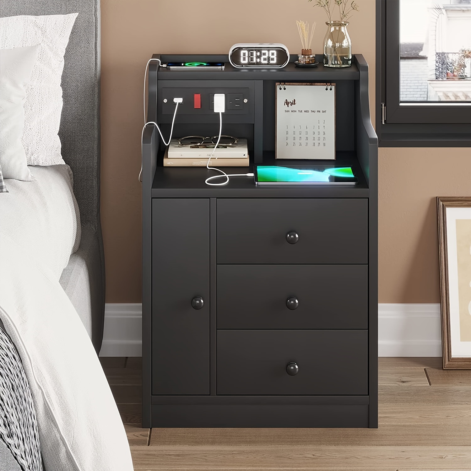 

1pcs Black Nightstand With 3 Storage Drawers And Hutch, Modern Bedside Table With Charging Station, Bedroom End Side Table