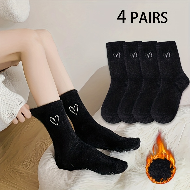 E-shop 4 Paar Herbst Winter Damen Flauschige Warme Vielseitige Bequeme Schwarz Weiße Liebes Mid-Calf Socken