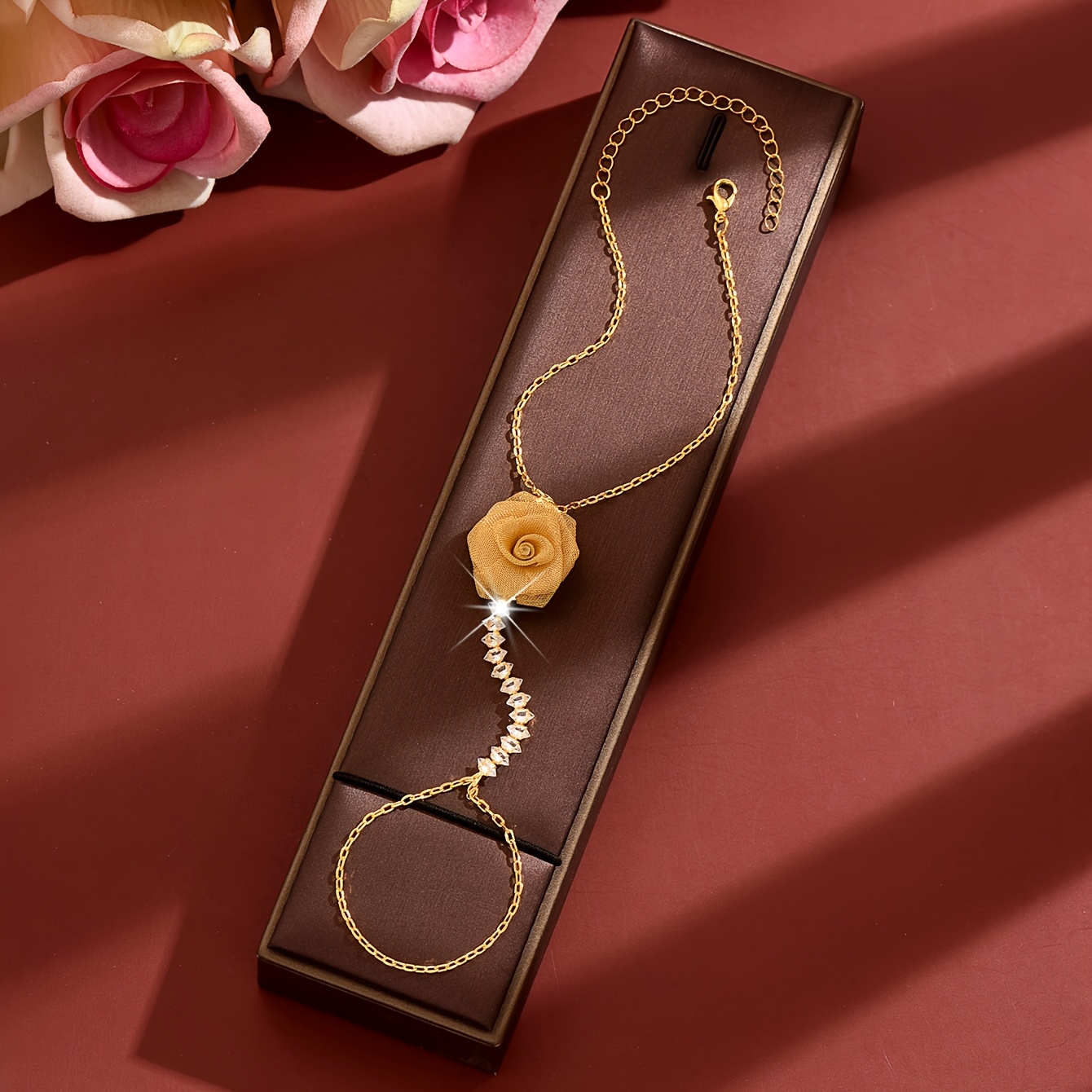 Women's Elegant Rose-Shaped Integrated Back-of-Hand Chain, Light Luxury Design