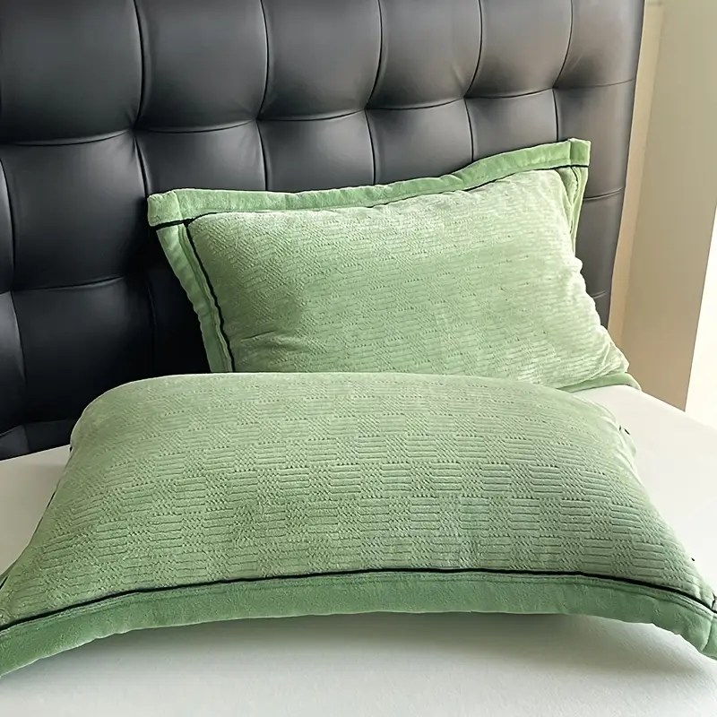 2pcs of milk velvet pillowcases new simple and fashionable adult pillow set soft and comfortable and breathable suitable for home office outdoor room car sofa pillow cover machine washable multiple patterns and colors from couple pillowcase suitable for without pillow core Product details 3