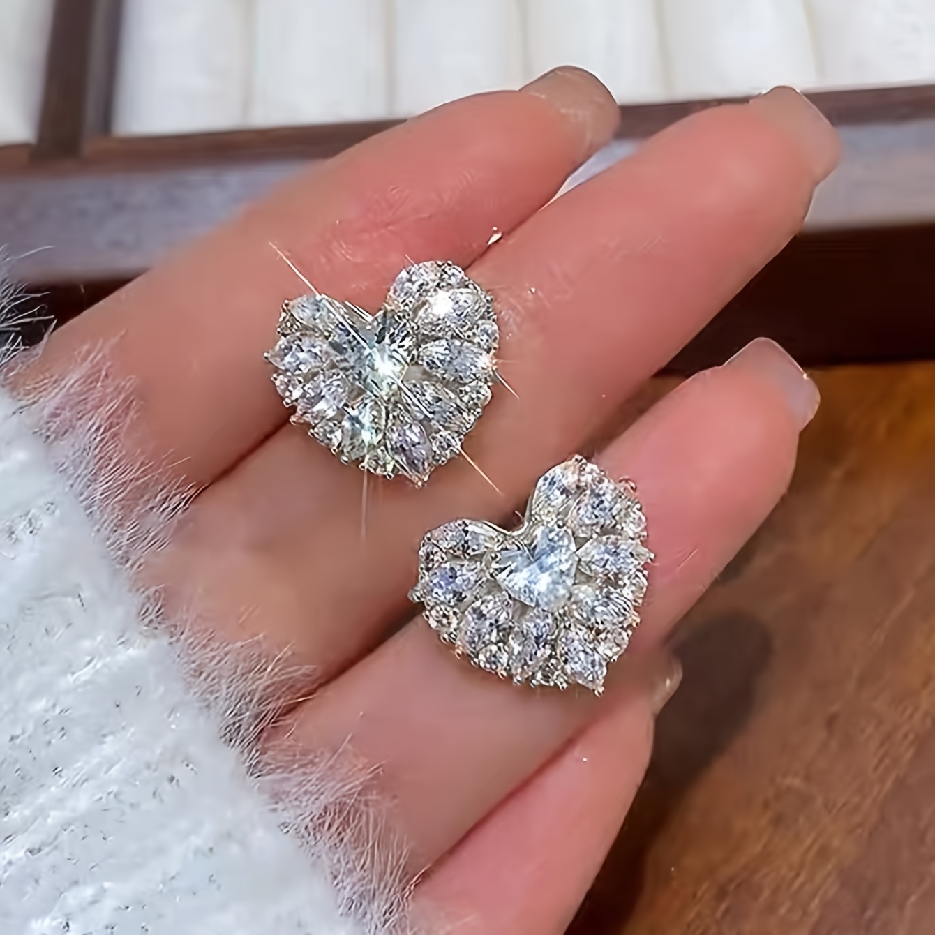 TEMU 1 Paire de Boucles d'Oreilles Femme Simple, et Élégante en Verre Artificiel Incrusté avec Design Cœur de Pêche pour Loisirs Quotidiens ou