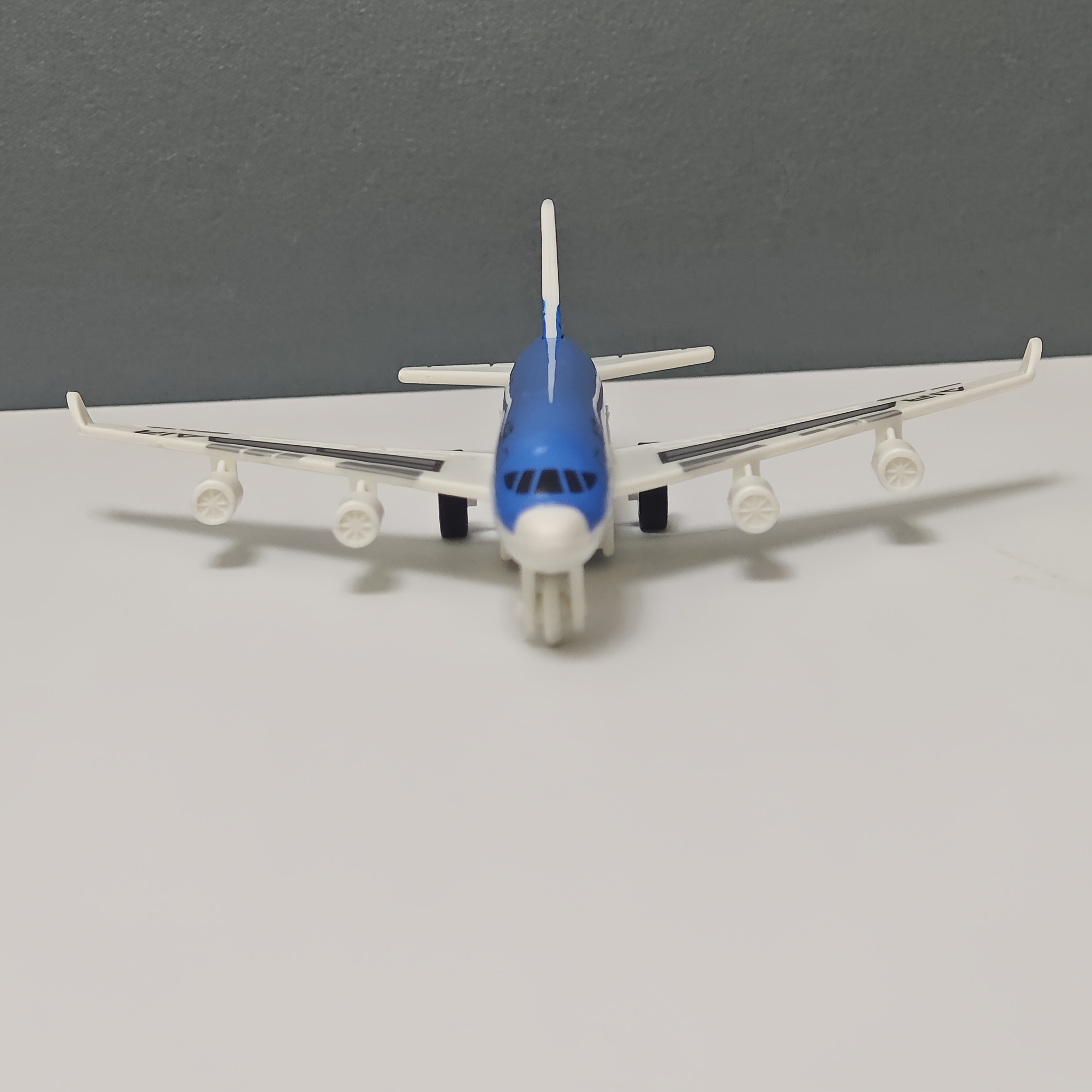 TEMU Jouet Avion à Rétrofriction en Métal Bleu, Modèle d'Avion en Moulé , Véhicule de Jeu pour Enfants, Cadeau d'Anniversaire Idéal pour Enfants,