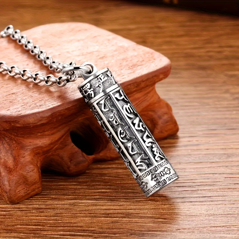   pendant of six characters details 2