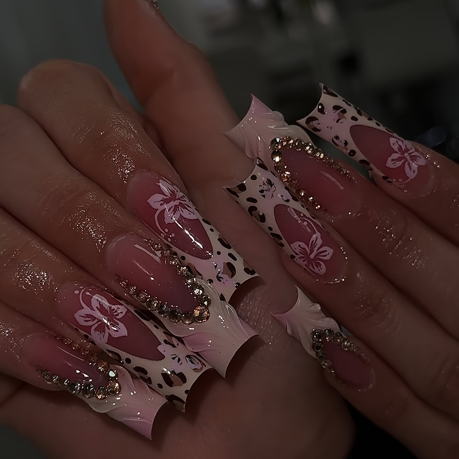 TEMU 24pcs Y2k-style Rectangular 3d Gel Nail Art, Featuring Flowers, Rhinestones, And Leopard Patterns. Pink Gradient Leopard French Tip Nail, Long