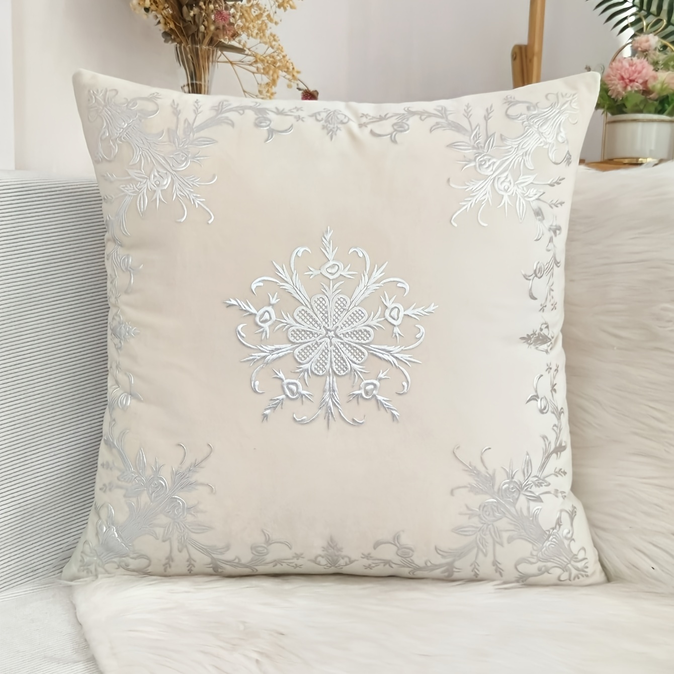 

1pc Velvet Hot Silvery Decorative Pillowcase