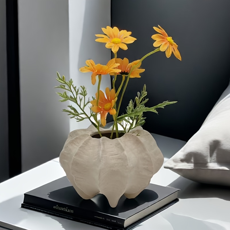 A Classic Ceramic Vase Ornament