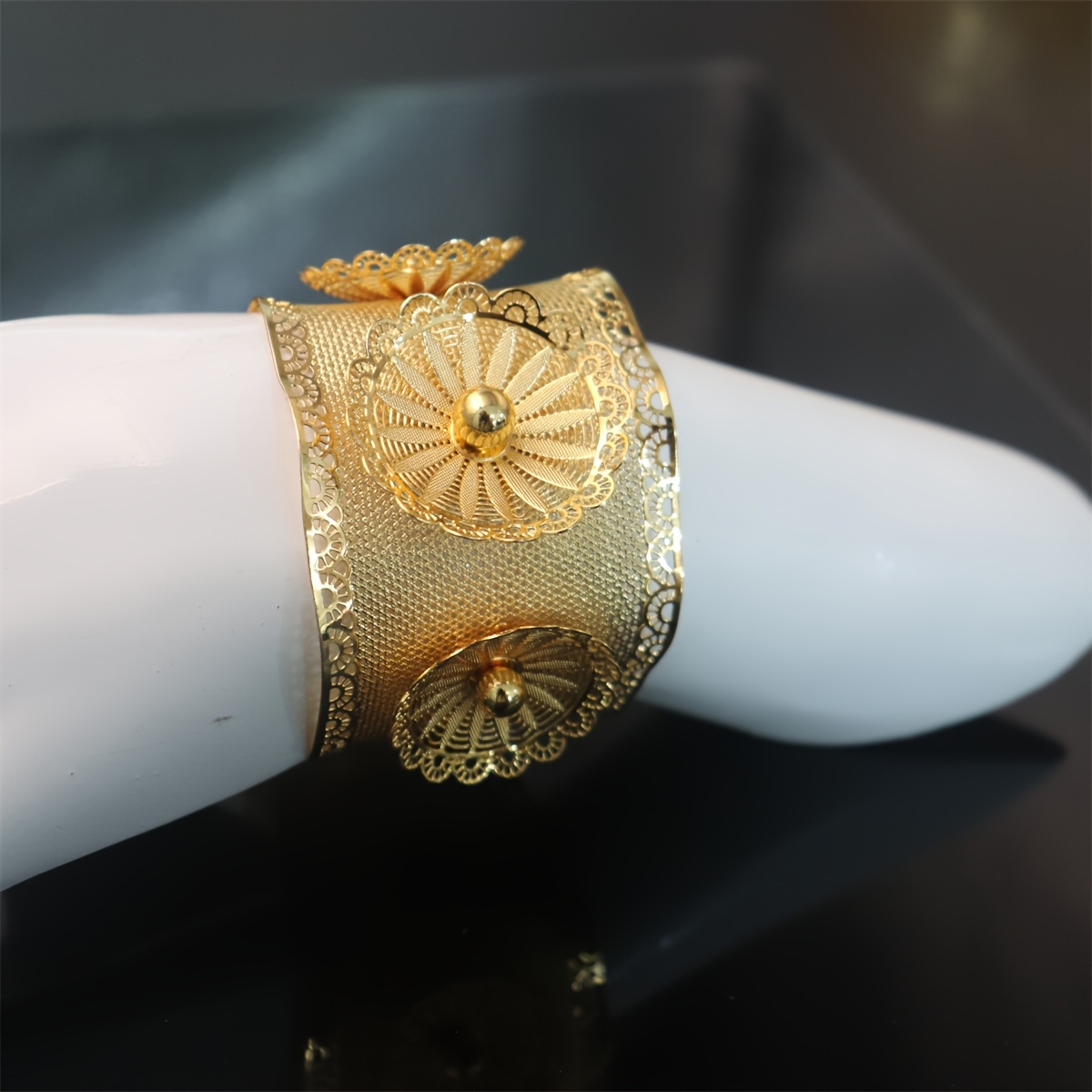 elegant golden dubai flower bangle bracelet with rhinestones alloy   weddings parties details 2