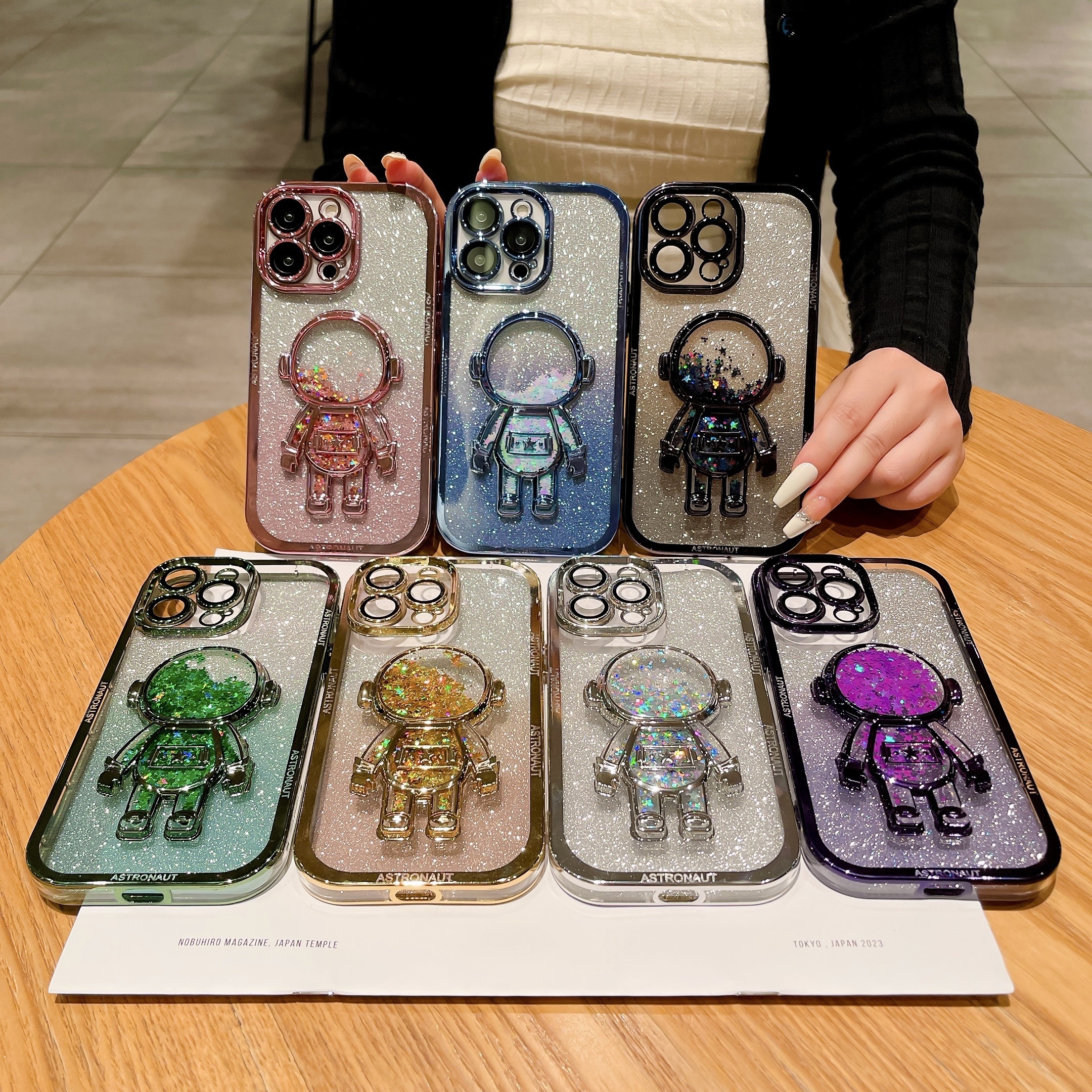 

Sand Shifting Sequin Astronaut Phone Case Suitable For Iphone 15, Electroplated Full-coverage Lens Film, And Iphone 14/13 Protective Case