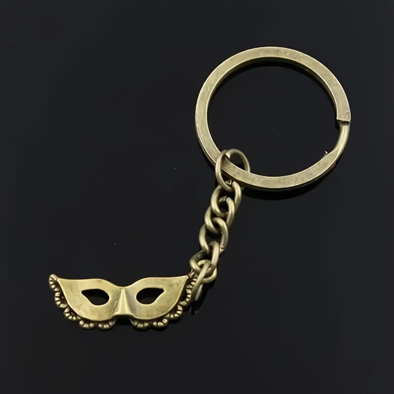 

1 Piece Of Fashionable Golden Party Mask Makeup Dance Carnival Keychain - Diy Golden Stand Chain - Retro Silvery Pendant Jewelry Accessories