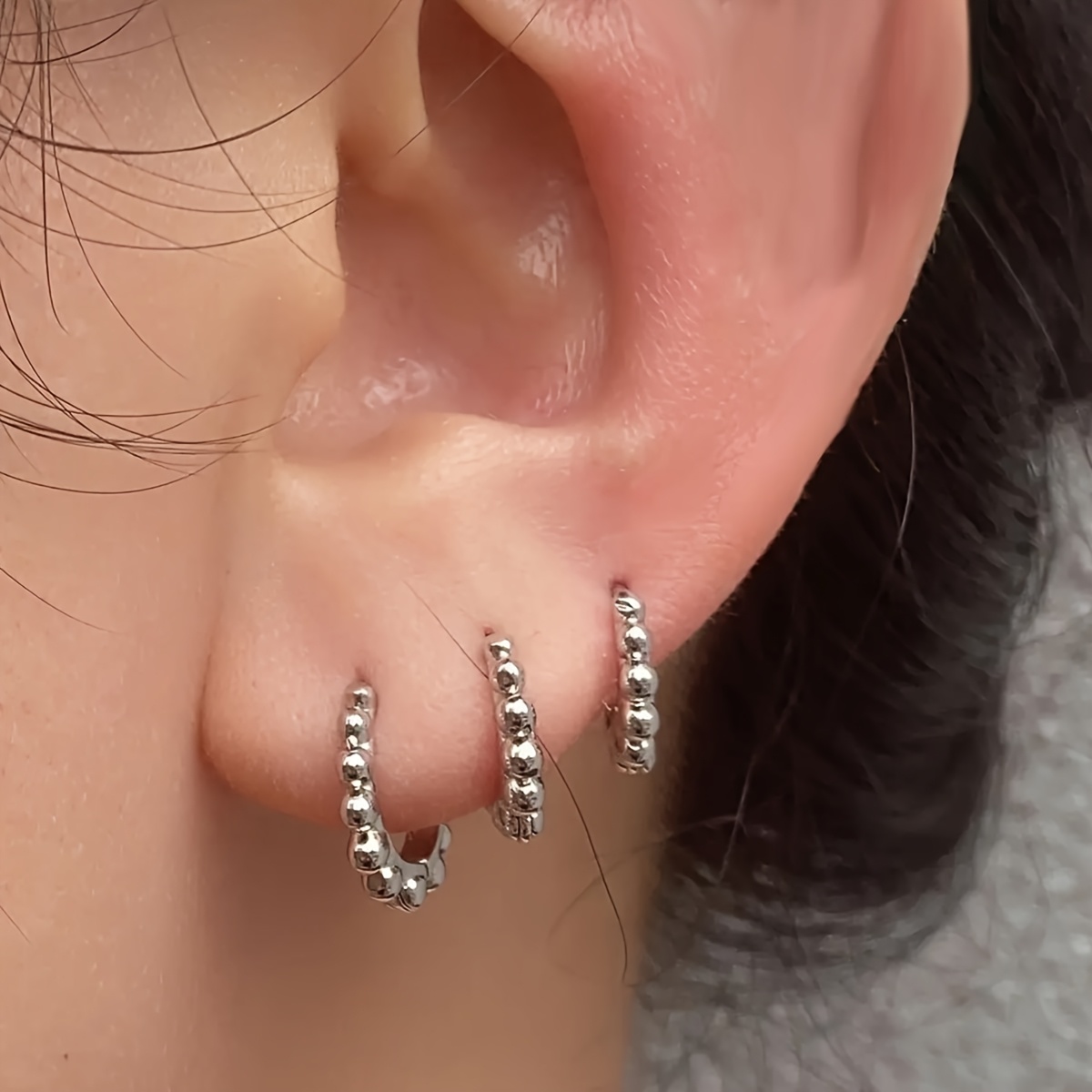 2pcs Tiny Beaded Hoop Earrings for Women, Golden/Silvery Color