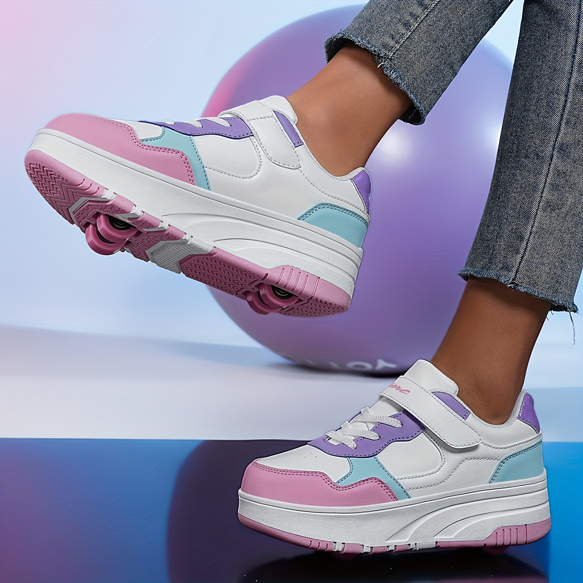 2025 New Trendy 1 Pair Girls' Color Block PU, TPR Thick Sole Magic Tape Letter Round Toe Low-Top Versatile Shoes with Detachable Four-Wheel Roller Skates in Black and Pink for Casual Fashion Sports, Girls' Skate Shoes, Professional Skate, Skate For Girl/boy, Soy Luna Amber Skate, Skate With Kit, Skate Shoe, Orange Skate Wheel, Roller Skate Wheel, Roller Skate Shoe, Skating Shoe For Girl, Roller Shoe Girl, Skates, Wheel Shoe, Skate, Shoe With Wheel