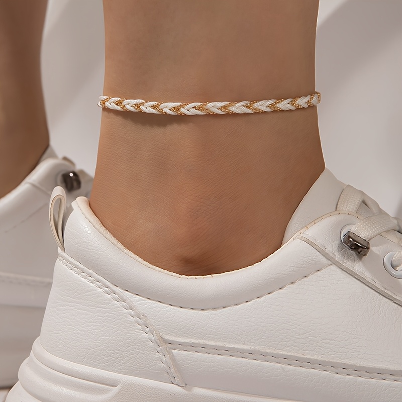 Image of A Easy And Stylish Handmade Braided Ankle Bracelet Made Of Single-layer Polyester, Perfect For Women' Outfits And Parties, Making It An Ideal Gift For