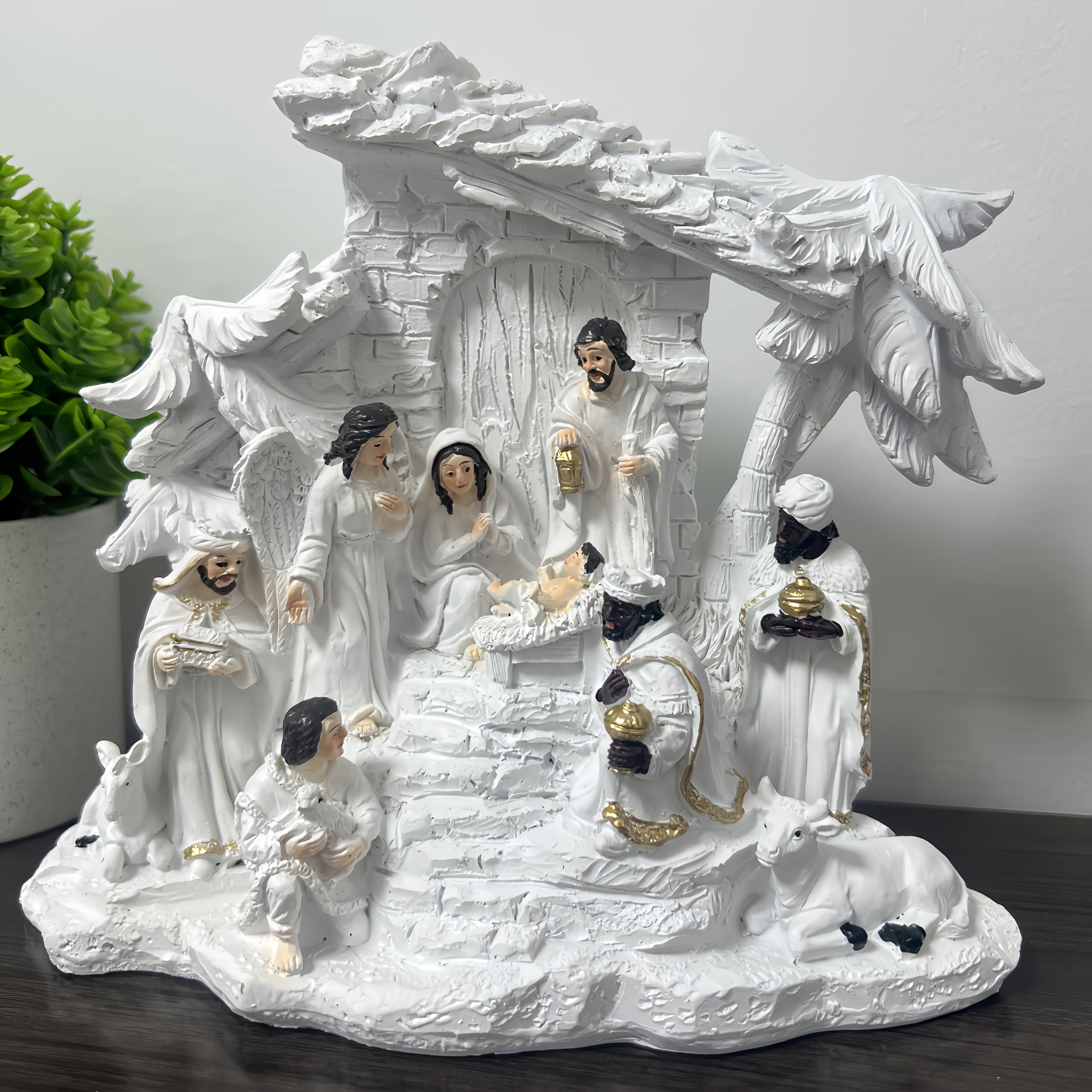 TEMU Collectible Figurines ，7.9-inch Nativity Scene Statue, Resin Manger Set Christmas Ornament, Ideal For Living Room, Bedroom, Room Tabletop