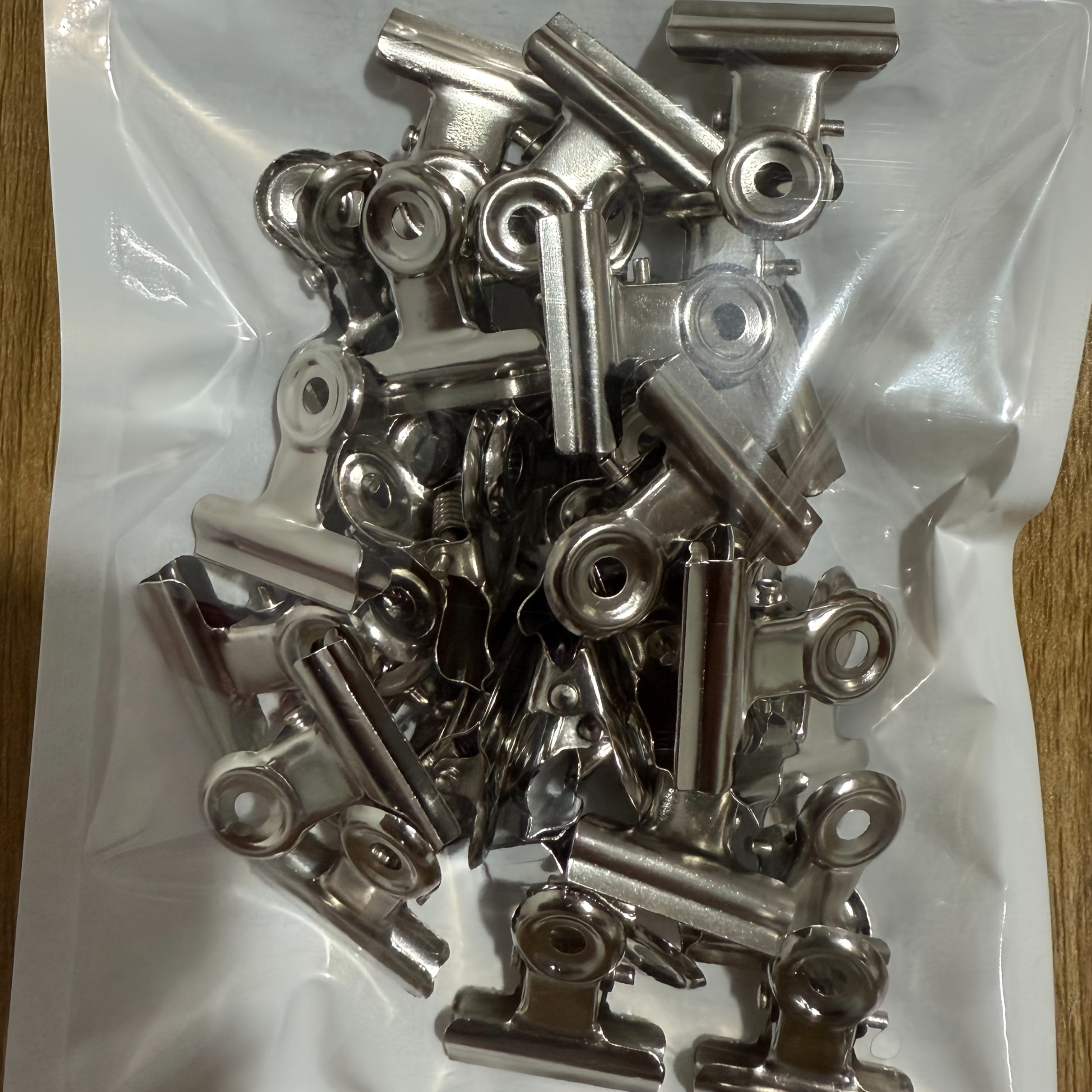E-shop 30 Stück 22mm Silberne Metall-Büroklammern Mini Bulldog-Scharniere für Fotos, Etiketten, Büro- und Heimdekoration DIY Schreibwaren-Zubehör