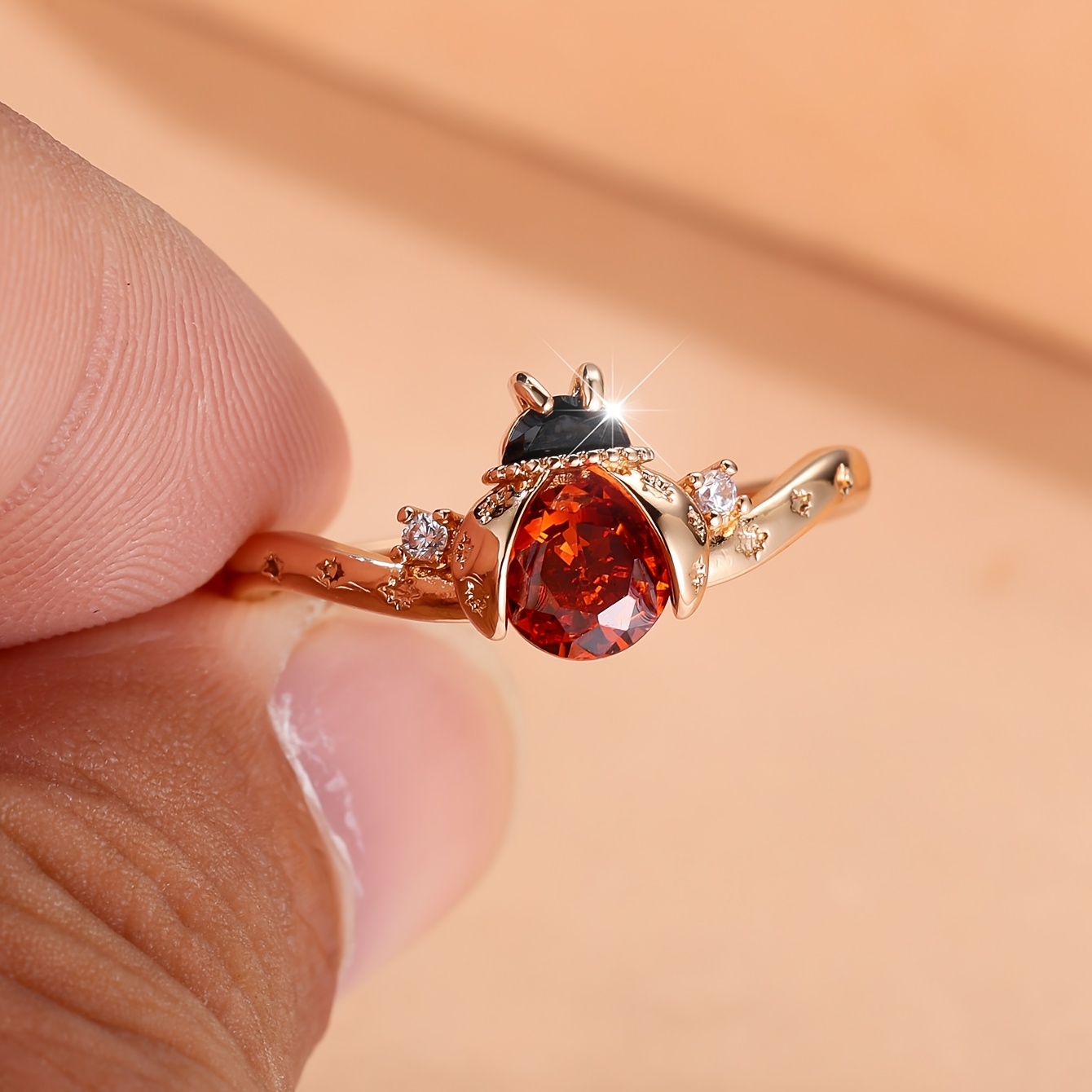 Women's Ladybug Design Ring with Cubic Zirconia, Exquisite