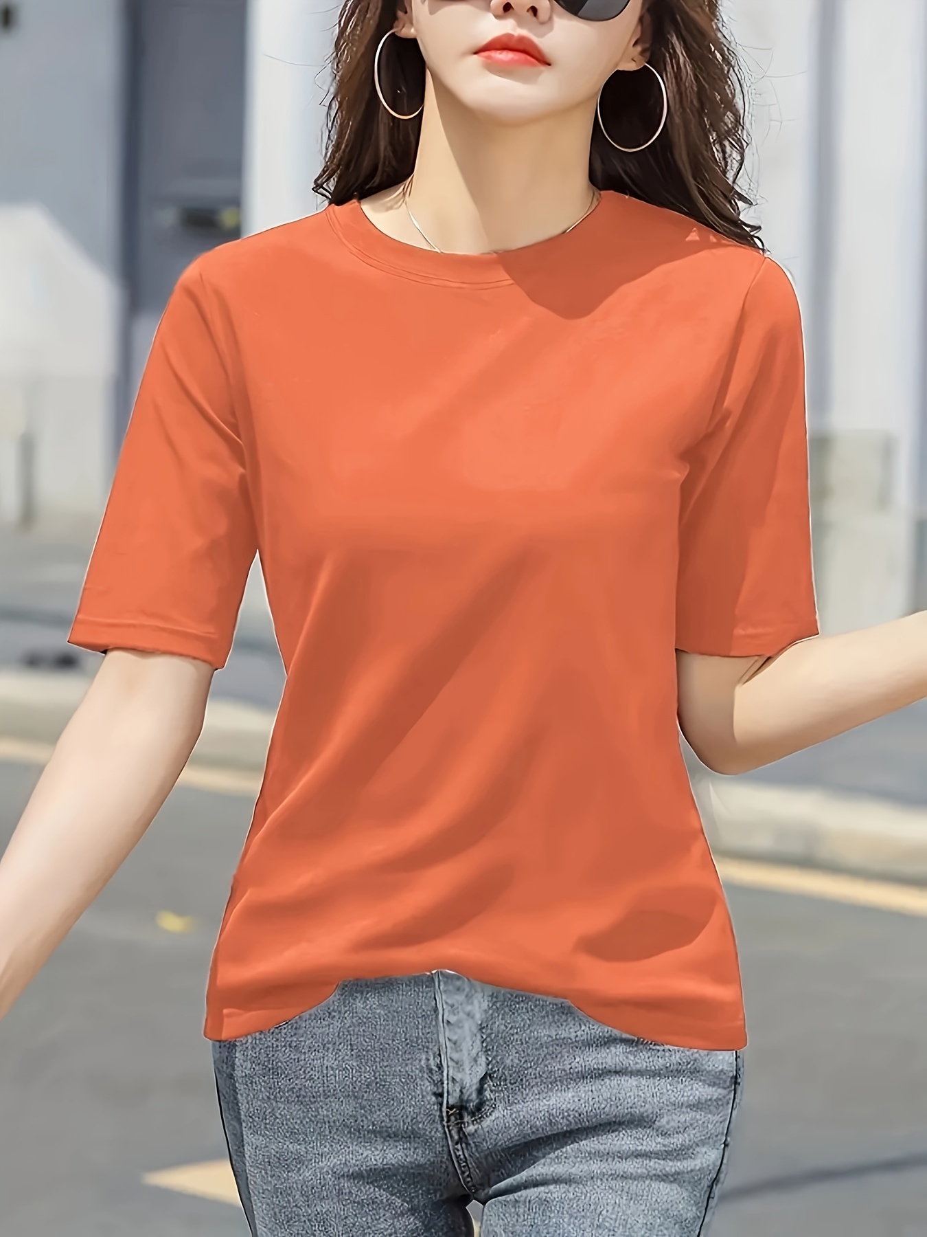 Women's Stretchy Slim-Fit Mid-Sleeve T-Shirt - Lightweight Round Neck Casual Top, Solid Color All-Season Layering Essential, Machine Washable, Versatile Clothing, Sensual Fit Tee, Easycare Material