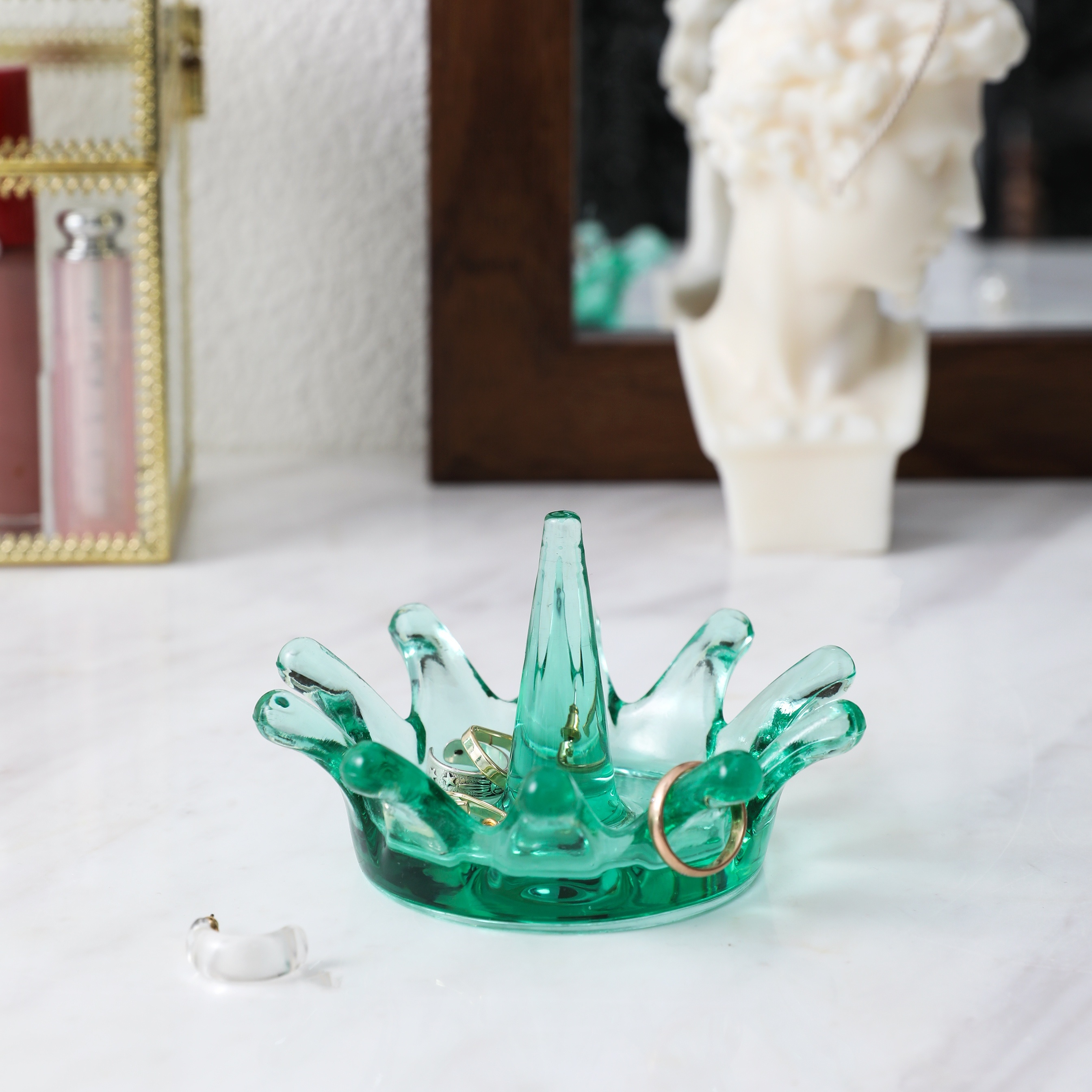 *-Shaped Glass Ring Holder cm Diameter Jewelry Tray Organizer with  Multi-Section Design, Decorative Desktop Storage for Rings, Earrings,