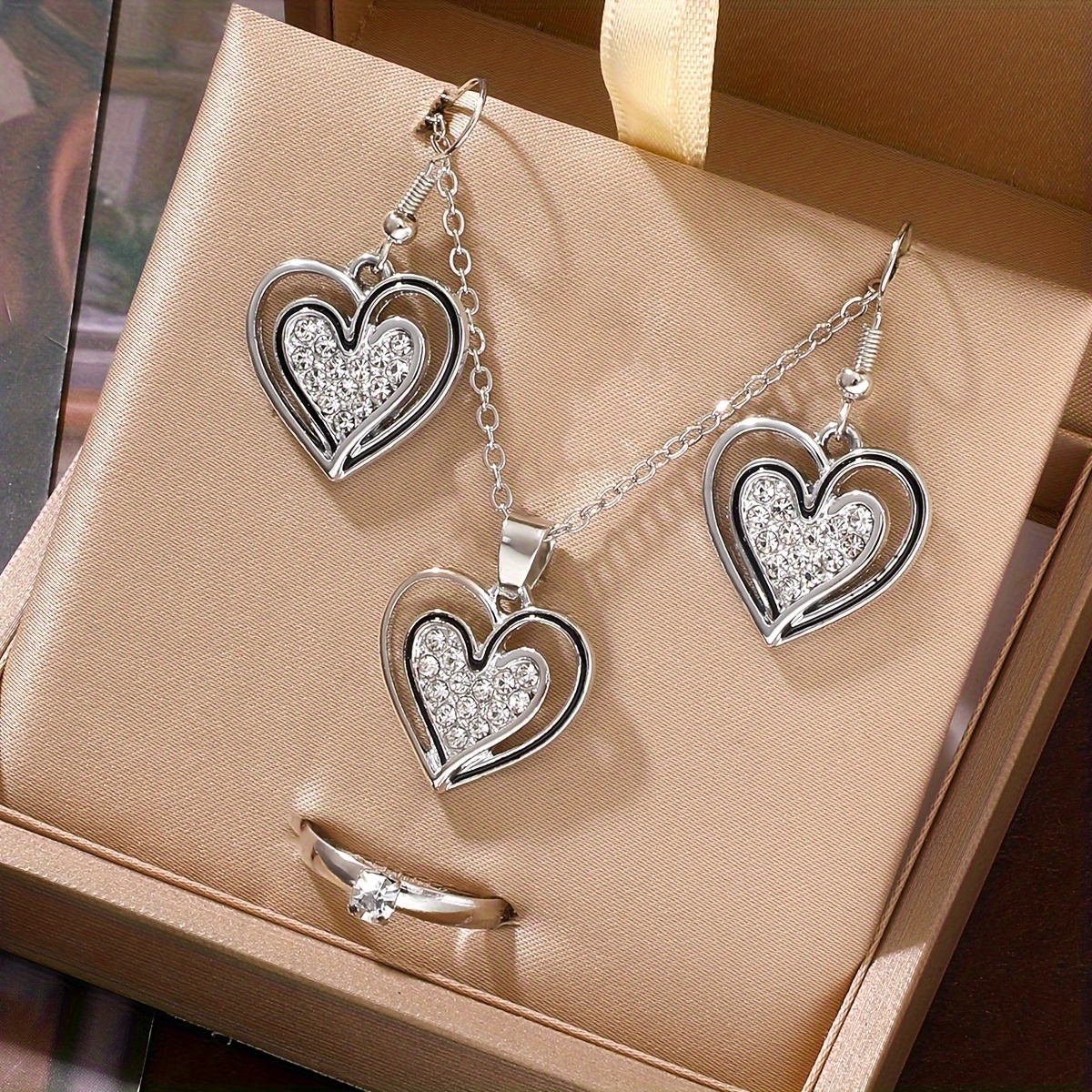 

Simple Elegant Heart-shaped Alloy Jewelry Set, Necklace, Earrings, Bracelet, Ring, Perfect For Daily Wear Or As Gift