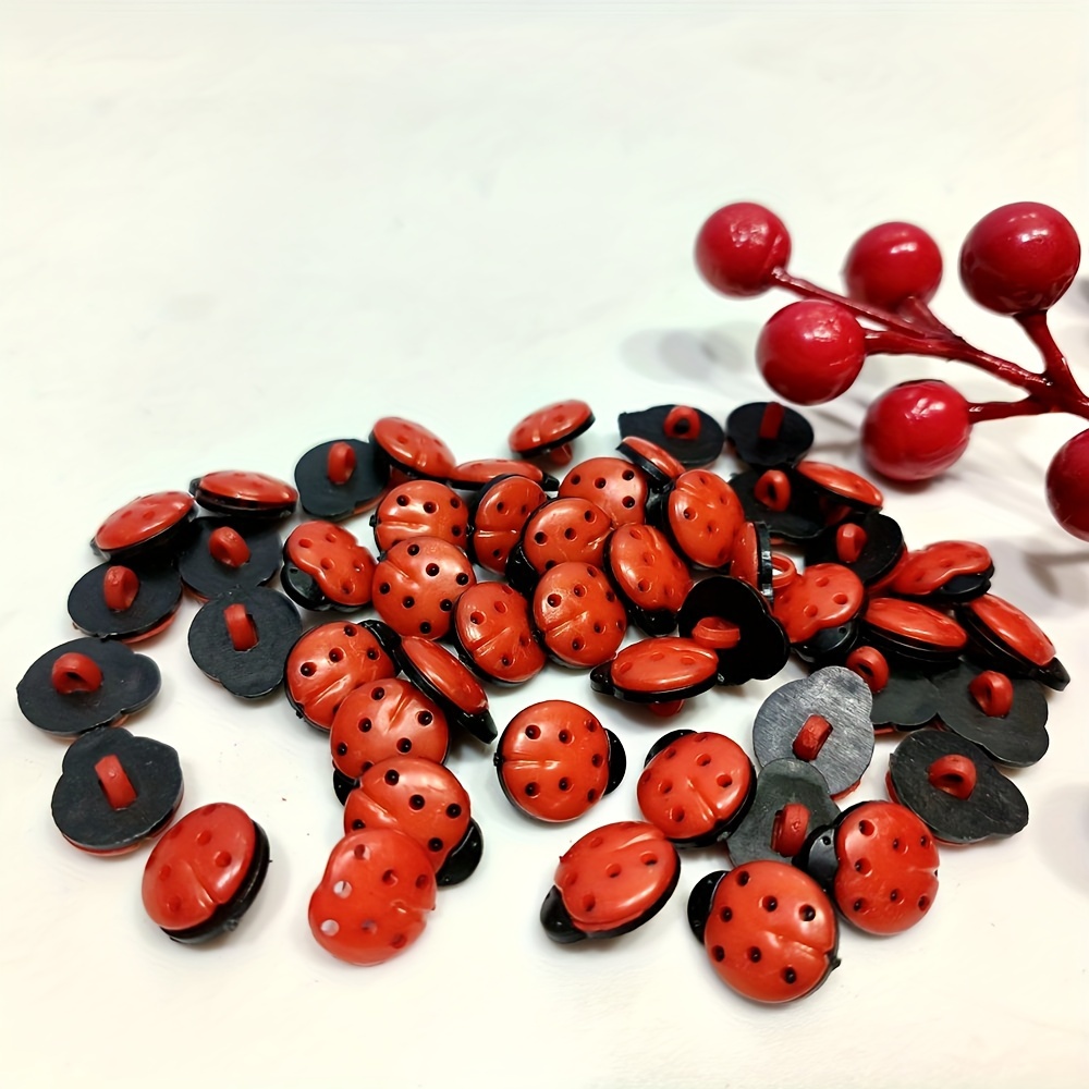 

Paquet de 30 boutons de ladybug rouges, fermoirs en plastique pour vêtements et artisanat