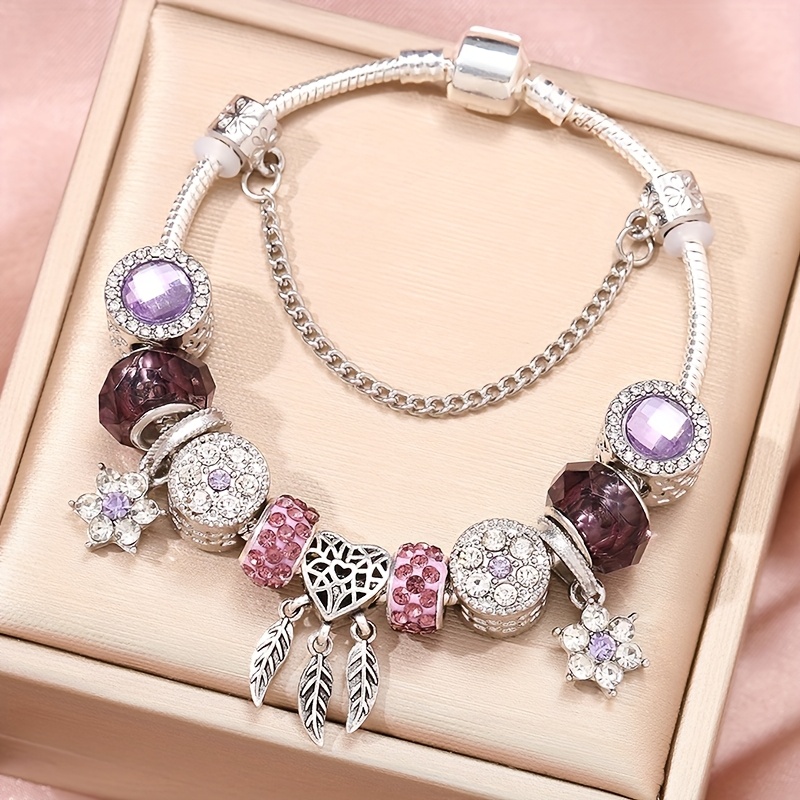 Women's Elegant Handmade Heart-Shaped Leaf Tassel Bracelet, Gift for Her