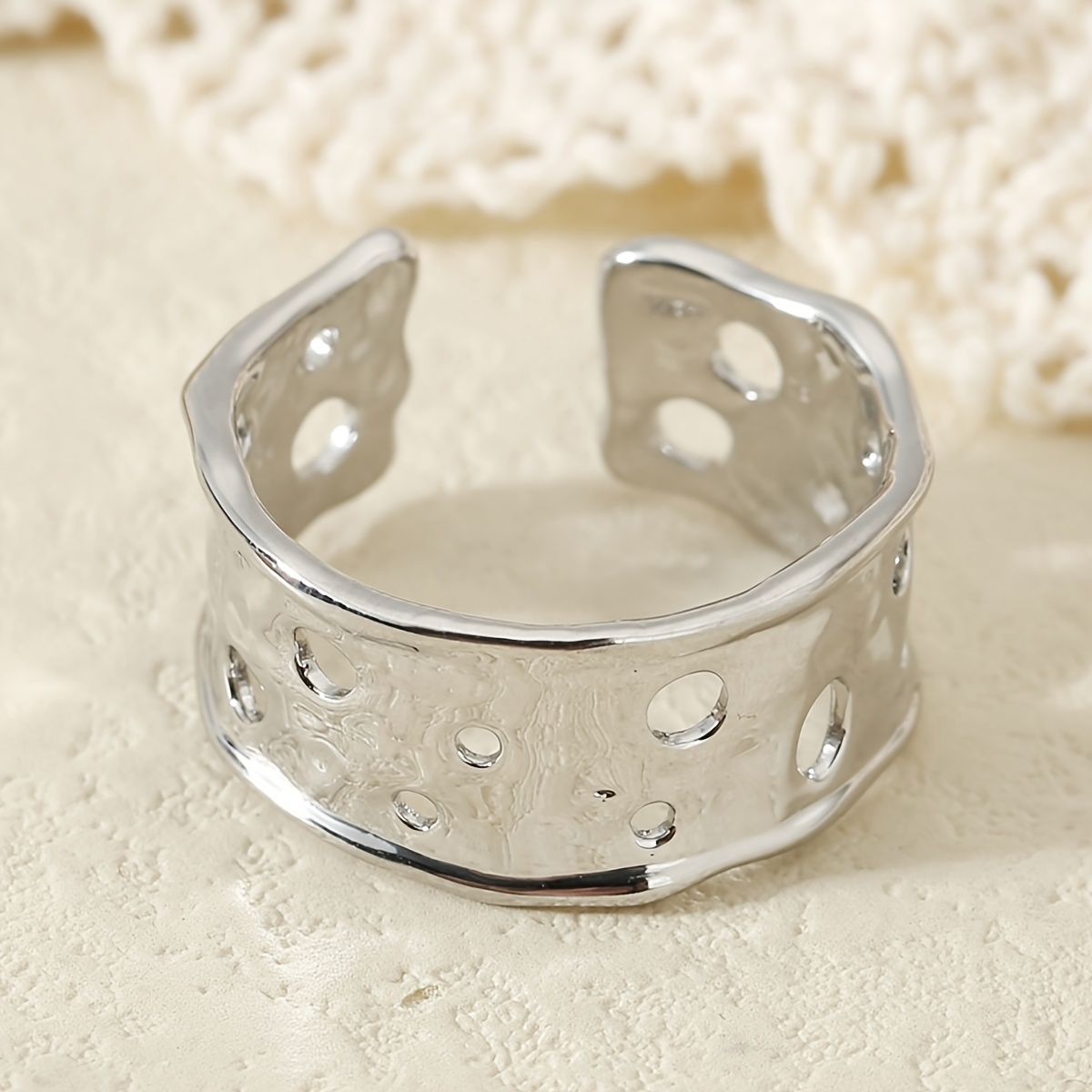 Exquisite Irregular Hollow Adjustable Ring, Unisex Fashion