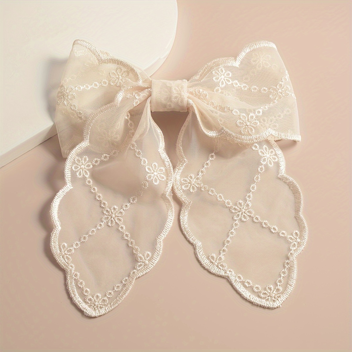 A Very Beautiful Lace Bow Spring Clip Hairpin Hair Accessory