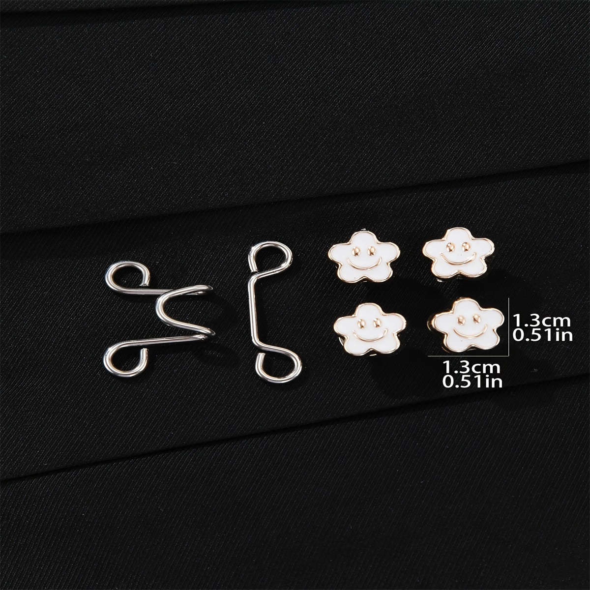 A Pair of Women'S White Floral Metal Fashion Decorative Waist Buttons, Adjustable And Removable, Perfect for Summer to Prevent Wardrobe Malfunctions, Suitable for Casual Wear And Gift Giving.