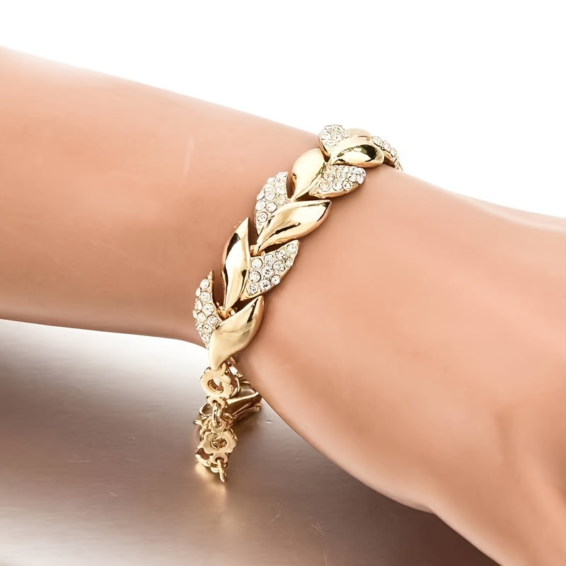 

1pcs Leaf Bracelet With Sparkling Rhinestones And Shimmering Leaf Design, The Perfect Gift For Family And Friends