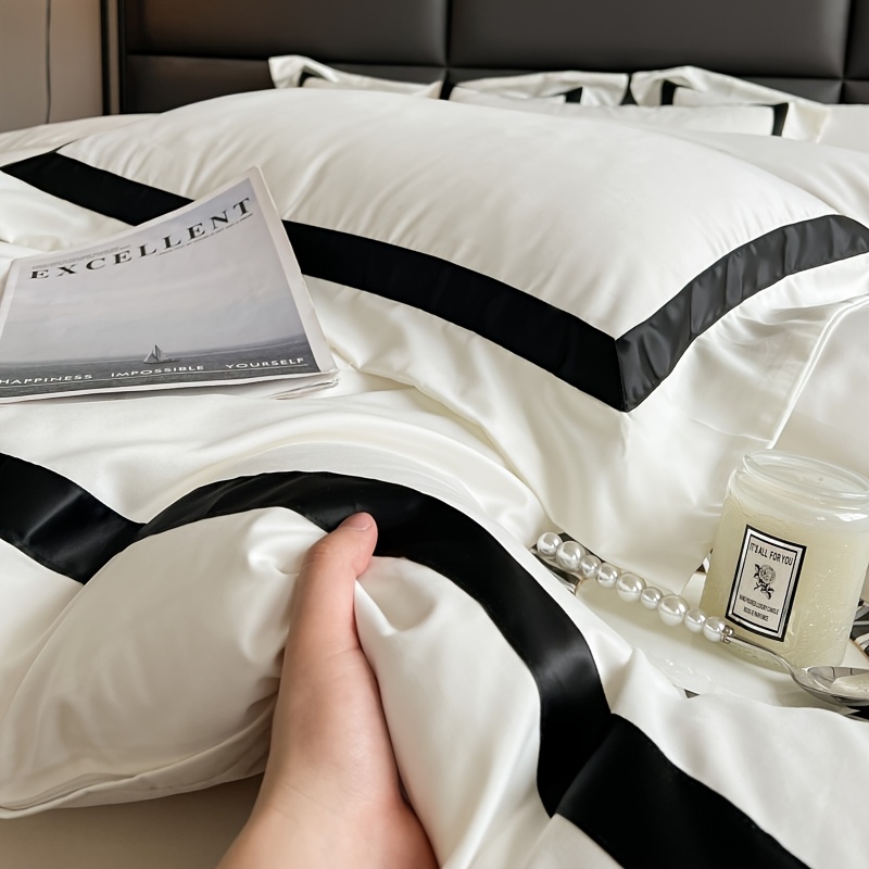 4pcs Elegant Black & White Quilted Bedding Set - Soft Polyester, Machine Washable, Zip Closure, All-Season Comfort, Perfect Gift for Luxury Home Decor, Machine Washable Comfort|Minimalist Aesthetic|Zippered Comforter