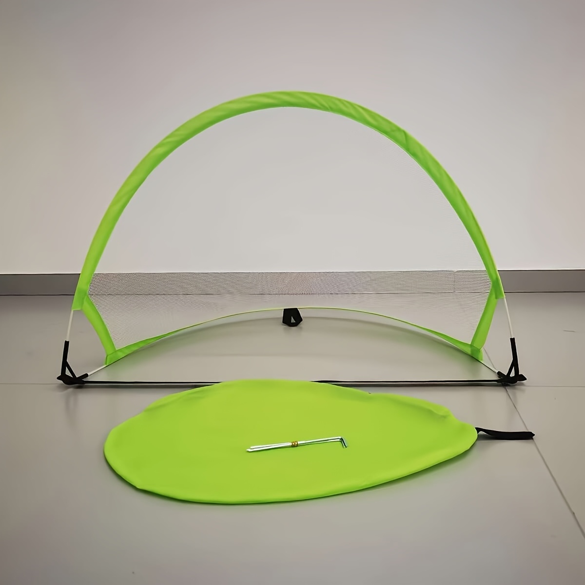 TEMU Portería de fútbol plegable para jugadores, completa con tres estacas y una bolsa de transporte, de tela Oxford con , disponible en varios