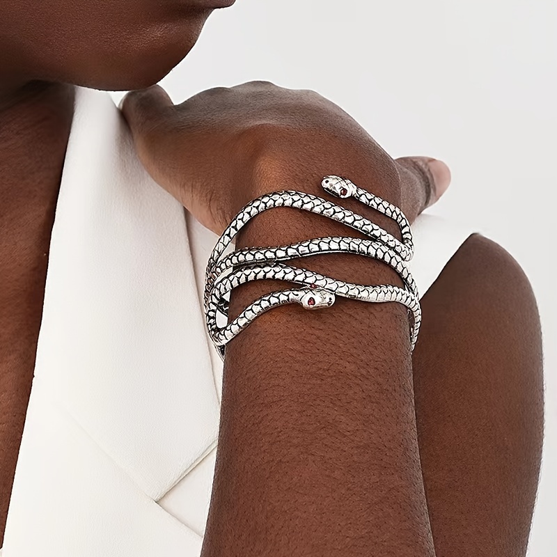 

Unique European And American Creative Minimalist Style Hot-selling Jewelry, Featuring Punk And Exaggerated Snake-shaped Dark Series Ladies' Bracelet.