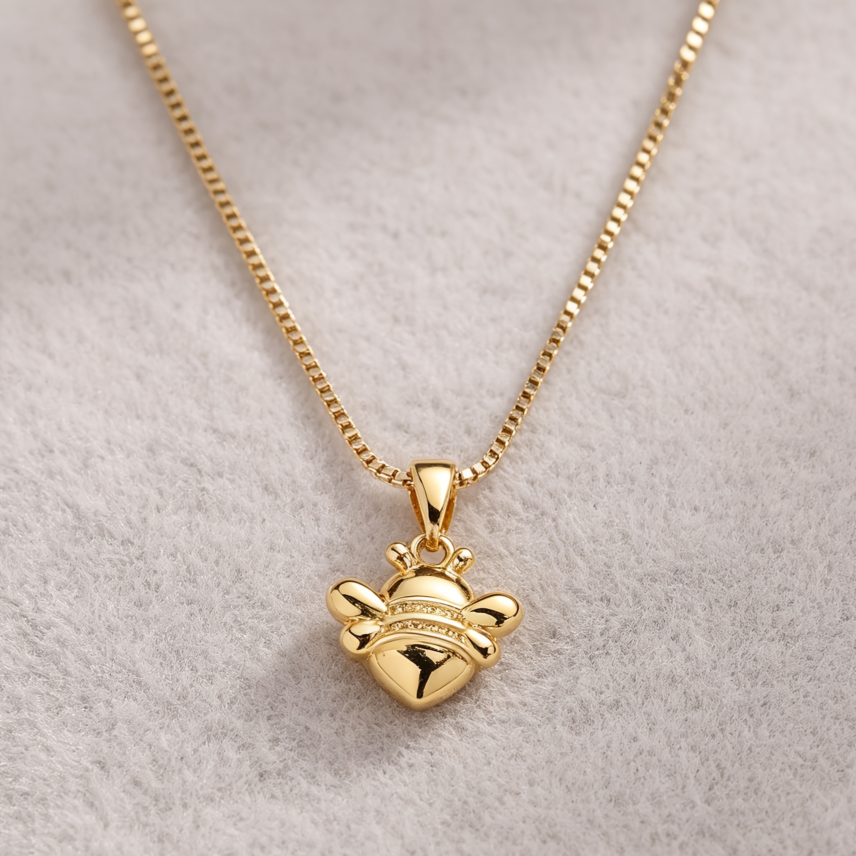 Copper Little Bee Necklace for Year-Round Wear